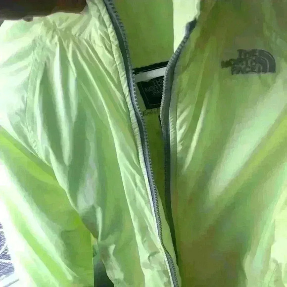 The north face girls jacket - Picture 1 of 9